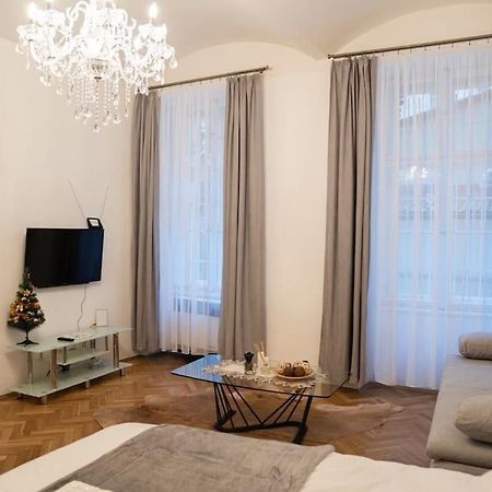 Cozy Flat By Wenceslas Square! Prag Exterior foto
