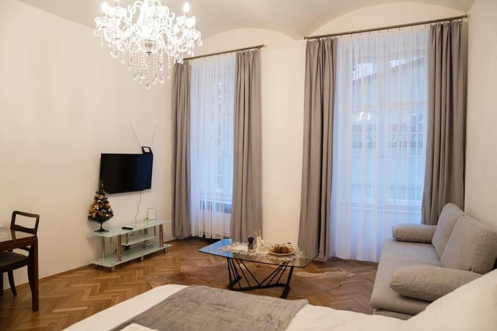 Cozy Flat By Wenceslas Square! Prag Exterior foto